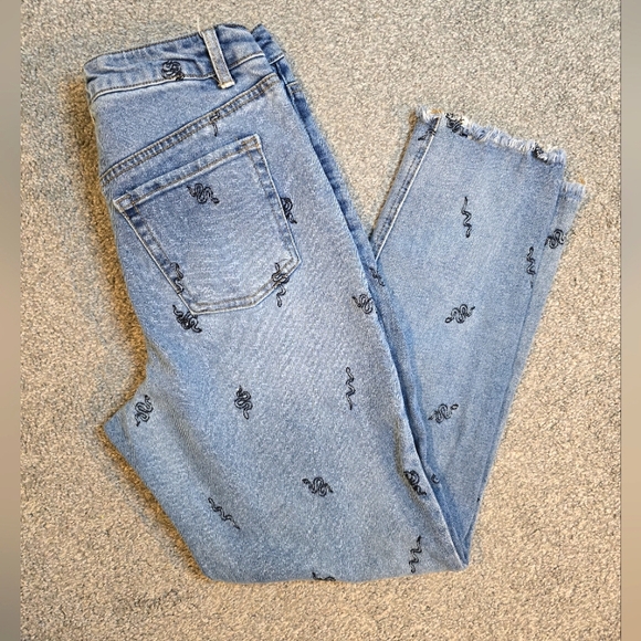 Tinseltown High Rise Snake Emroidered Straight Leg Jeans Size 11 REPUTATION TS - Picture 1 of 9